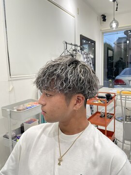 キューカンバー(CUCUMBER) メンズ【波巻きパーマ×ホワイトメッシュ】