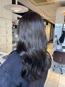 ゴッド ヘアーアンドメイク 高崎西口店(GOD Hair & Make) グレー