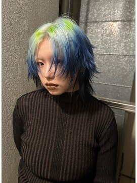 オーン 渋谷(OOn) シルバー×ブルー×ネオングリーン