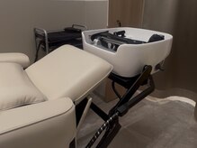 髪質改善の長時間の施術でもリラックスできるフルフラットタイプ