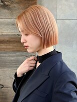 トルネード(TORNADO) 前上がり切りっぱなしボブ ベージュ カーテンバングt124