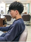 ショートレイヤーソフトツーブロックフェザーマッシュ刈り上げ