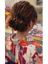 ケアル(Carel)&nbsp;サイド編み込み×アップスタイル