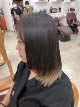 レオ 幸手(Leo) 20代30代40代トリートメント髪質改善ナチュラル透明感美肌