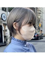 ロータス(Lotus)&nbsp;ハイトーングレージュ耳かけショートボブ担当カタダジュンペイ