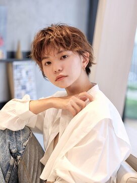 エムスラッシュ 本牧(M.SLASH) ハイライト/外国人風/ニュアンスパーマショート/本牧