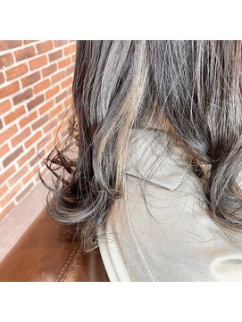 エルバイシオン(aile by sion) ブルーアッシュ×インナーカラー