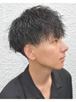 フリーク バーバーショップ 都島店(FREAK BARBER SHOP) 黒髪ツーブロックモテマッシュ縦落ちツイストスパイラルパーマ