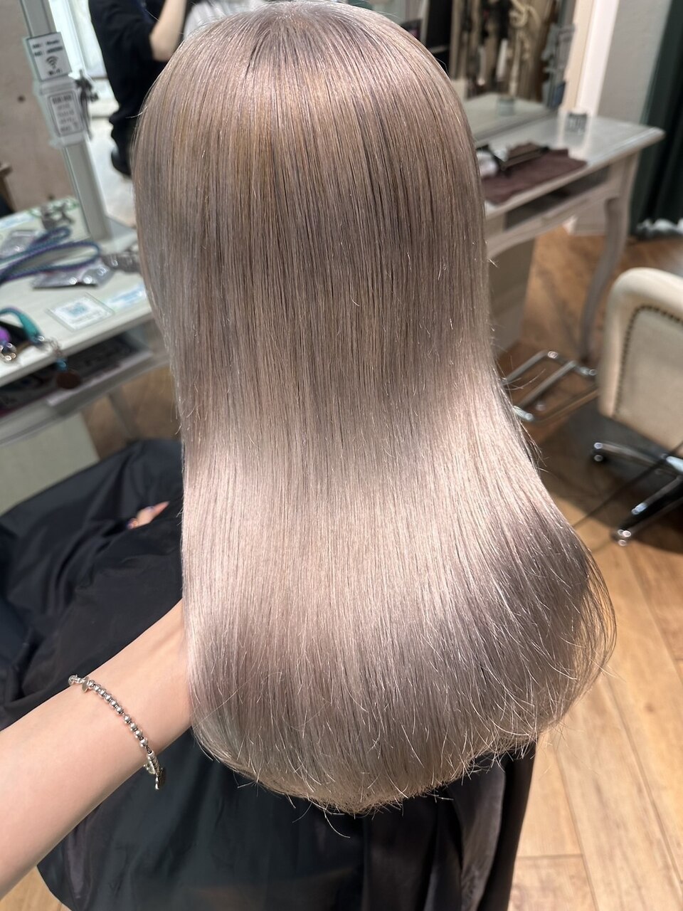 ミルクティーページ ホワイトミルクティベージュ✨️ ⁡ ハイトーンのミルクティーベージュ