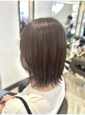 顔まわりレイヤーボブスタイル