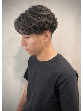 キャスト 三宮(cast) フェザーパーマ