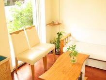 明るい白髪染め。ハイライトやインナーカラーも。30代～60代。