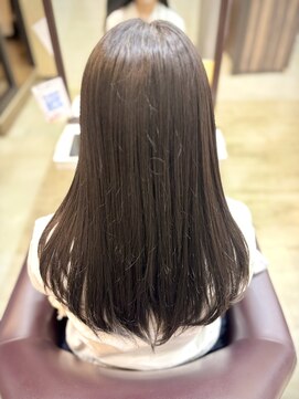 トレセッテ(tre sette) 顔周りレイヤーで動きも出せる/ロングスタイル