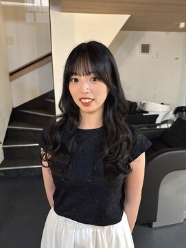 ティーヘア トナリ(t.hair tonari) 大人可愛い巻き髪スタイル/2wayシースルーバング/髪質改善カラー