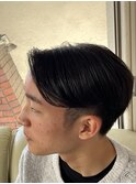 センターパートボブ