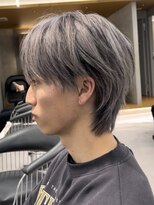 ニコトウキョウ 新宿(nico TOKYO)&nbsp;センターパートウルフシルバーブラックデザインカラー