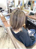 ミディアムレイヤー＋白髪ぼかしハイライト