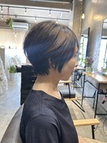 ルベロ(Rubello) 大人ショートボブ