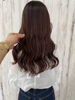 カミエ(kamie)&nbsp;ロングヘア×透明感ブラウンで叶う、艶やかで扱いやすい髪