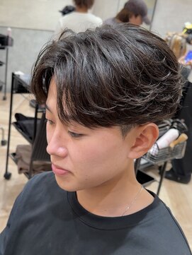 レイズ 名古屋駅(RAYS) ニュアンスフェザーパーマ毛流れ刈り上げセンターパート h