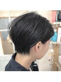 Coast.ネイビーカラー×ショートボブ×クール×プロダクト