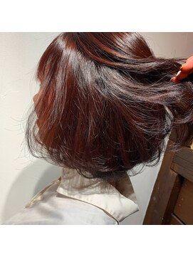 ピースリーヘア バイ カーサ(peathree.hair by CASA) チェリーレッド×おにぎりボブ