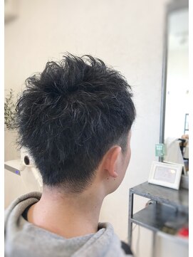 オルオル(OluOlu) クセ毛を活かしたメンズショートヘア