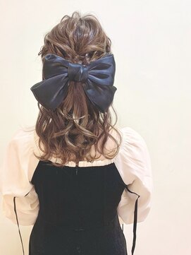 ディア(.eer) 愛されハーフアップ // 三つ編み込み × リボン