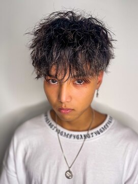 エデンバイトゥルークリエイション(EDEN by True Creation) ツーブロックマッシュツイストスパイラルパーマ無造作波巻き王道