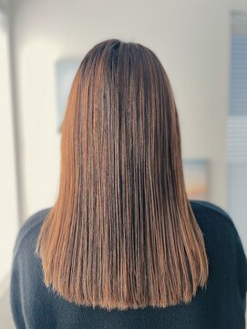 エルドールバイエムアンドエム(AILE DORE by m&m) 大人ツヤストレート