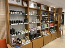 オアシスアヴェダ ザ・ペニンシュラ東京(OASIS AVEDA)の雰囲気（AVEDAの商品は全て揃っています）