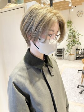 クーナバイトマト 横浜(Cuna by TOMTO) 【HOSSY】ハンサムショート_スウィングショート☆耳かけショート