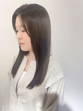 イル 大阪淀屋橋(i'll) 20代 30代 40代 ロング ブルーシルバー くびレイヤーエモージュ