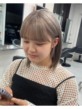 ベレーザシェルト(Beleza scelto) 5259シルキーベージュタンバルモリボブ艶髪ハイトーンカラー