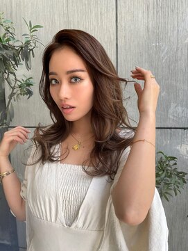 ディオ アンド ルーチェ(Dio&Luce) 外ハネ/ゆる巻き/かきあげバング/ブラウンカラー