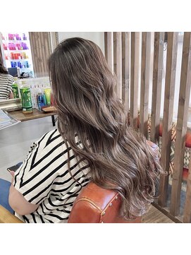 ヘアメイク アンフィ(amphi) ハイライトグラデーション風カラー..~*＊.