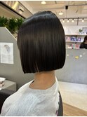前下がりボブ　縮毛矯正　切りっぱなし　まとまる　フレンチボブ