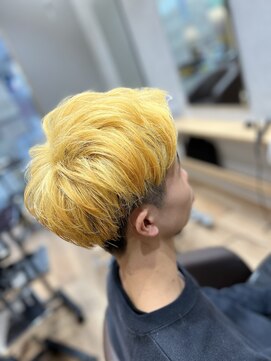 スタイル 大竹(STYLE) ブロンドゴールド　アップバング