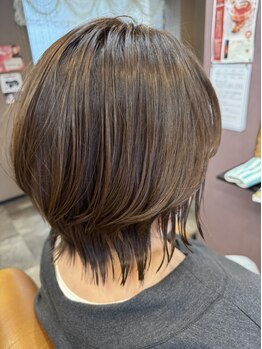 ジュエラ(JEWELA)の写真/【超低刺激だから頭皮に優しいオキシロンヘアカラー(白髪抑制効果)】は、発色・色モチもよく人気のカラー★