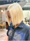ホワイトブロンド抜きっぱなしブロンドホワイトブリーチミニボブ