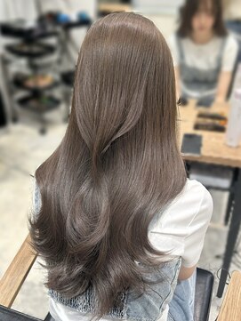 エヌアイ オモテサンドウ(ni omotesando) ☆透明感ベージュカラー ツヤカラー☆