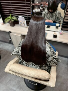 シシ 新宿(She 2.) うるつや最高級黒髪ストレート☆