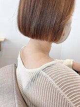 ニュイ(nuit) 首長ぱっつんボブ