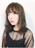 カーキーグレージュ