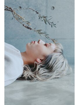 アノニム(Anonyme) ミルクティーグレーアッシュ