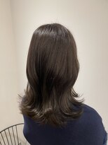 リリアーナ(LILIANA)&nbsp;【LILIANA】くびれる韓国風なミディヘア