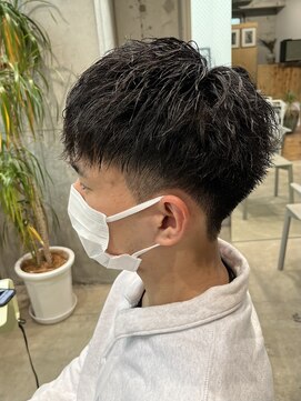 ライラ(Lyla) 刈り上げツーブロックショート