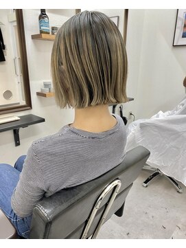 キティン 吉祥寺(kitin) 《kitin吉祥寺》　グラデージョン　ハイライト　ボブ