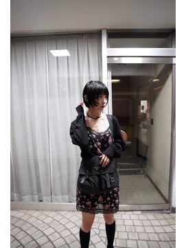 サリ(SARY) ショートヘアと縮毛矯正