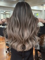 ヨロ 小岩(YOLO) ハイライトカラーミルクティーベージュケアブリーチダブルカラー